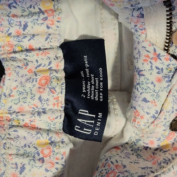 2T Jean Floral Shorts - Picture 2 of 4